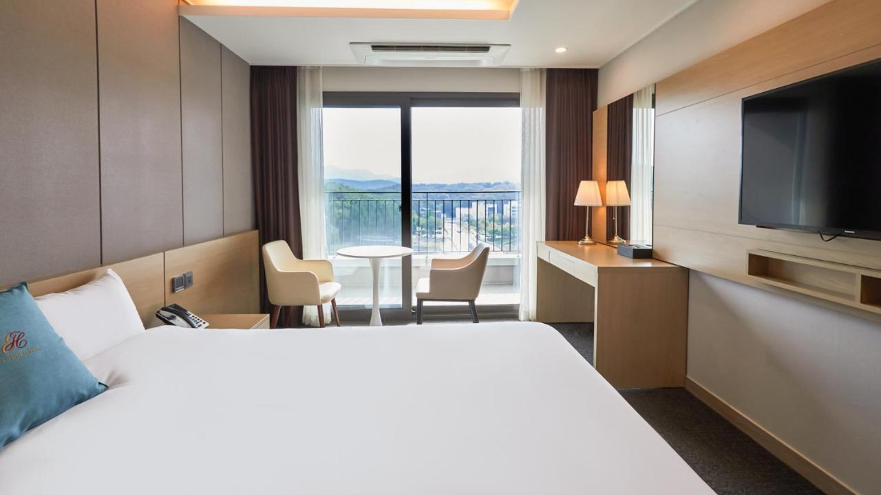 Chuncheon Eston Hotel Ngoại thất bức ảnh